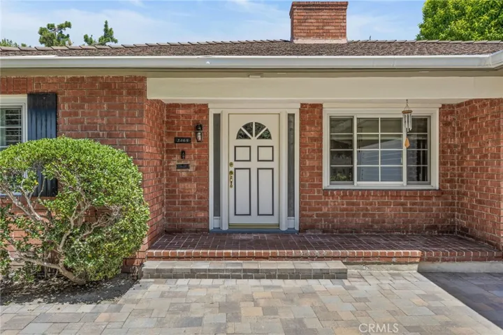 2465 Sherwood, San Marino, California 91108