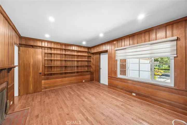 2465 Sherwood, San Marino, California 91108