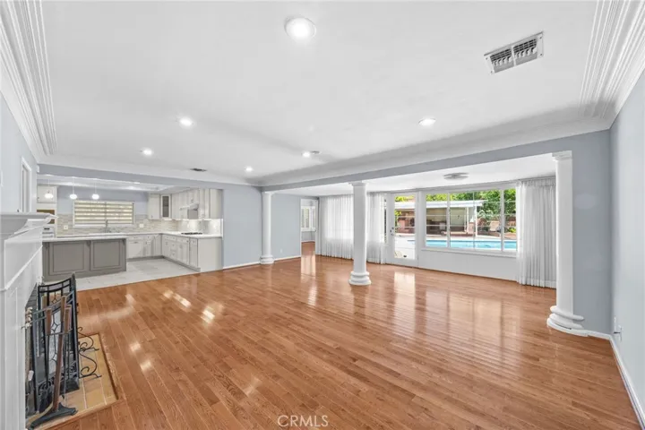 2465 Sherwood, San Marino, California 91108