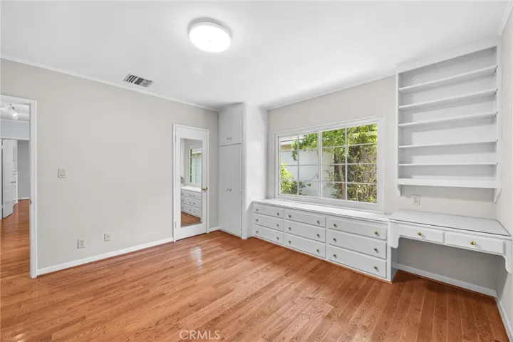 2465 Sherwood, San Marino, California 91108