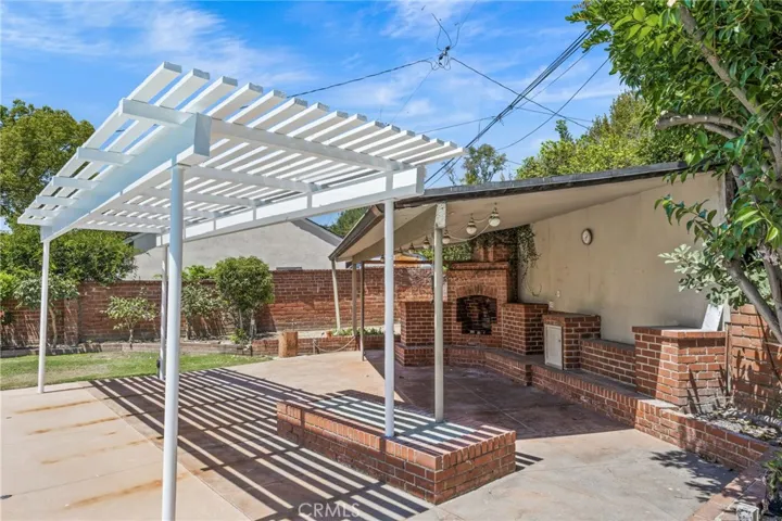 2465 Sherwood, San Marino, California 91108