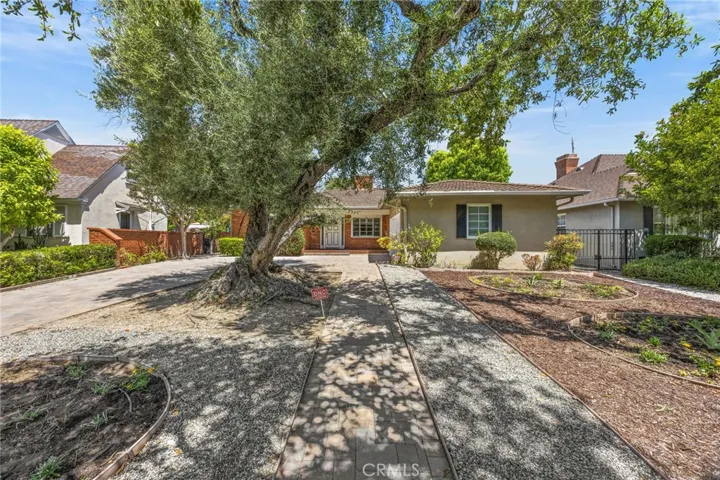 2465 Sherwood, San Marino, California 91108