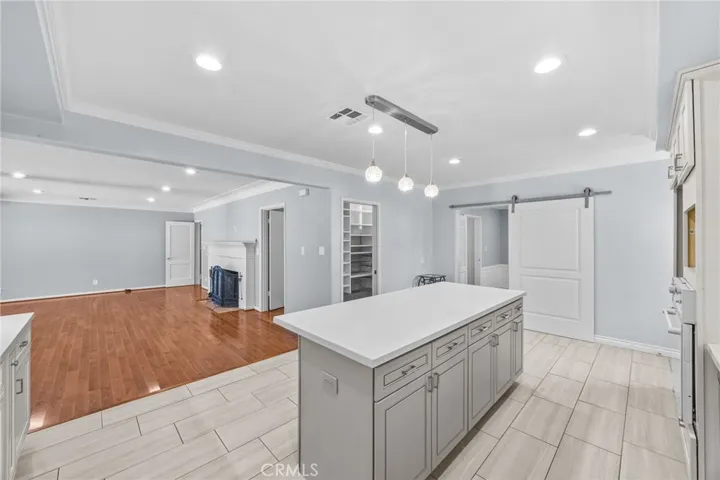 2465 Sherwood, San Marino, California 91108