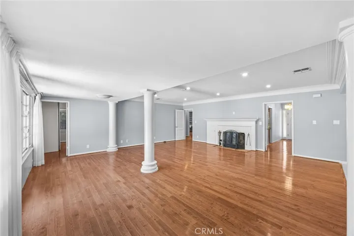 2465 Sherwood, San Marino, California 91108