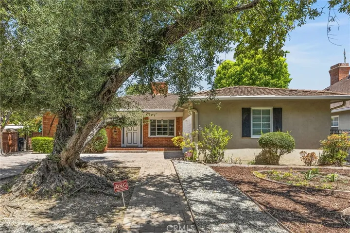 2465 Sherwood, San Marino, California 91108