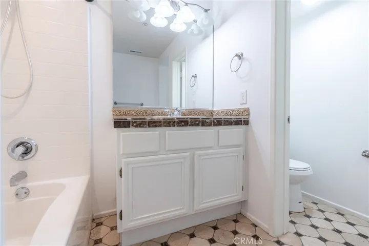 6 Harvest Point, Aliso Viejo, California 92656