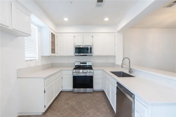 6 Harvest Point, Aliso Viejo, California 92656