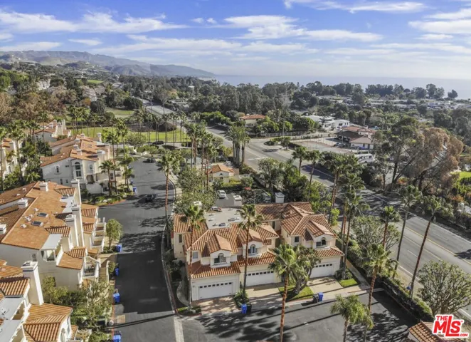 6483 Zuma View Place 104, Malibu, California 90265