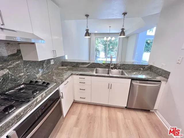 6483 Zuma View Place 104, Malibu, California 90265