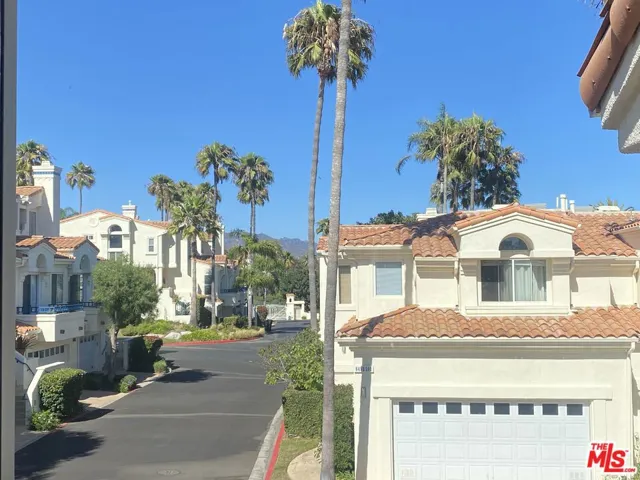 6483 Zuma View Place 104, Malibu, California 90265