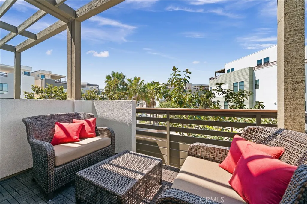 Level 2 Sun deck
