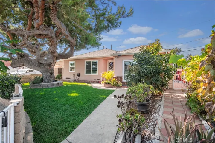 11607 Verbeck, Whittier, California 90606