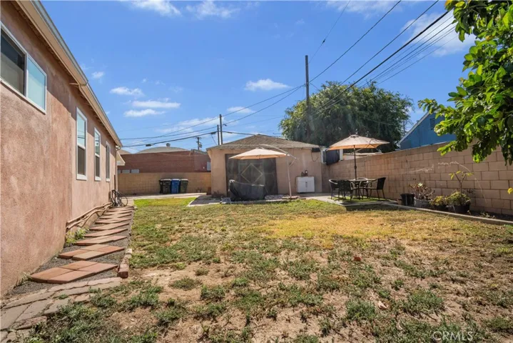 11607 Verbeck, Whittier, California 90606