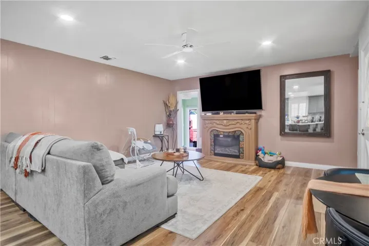 11607 Verbeck, Whittier, California 90606
