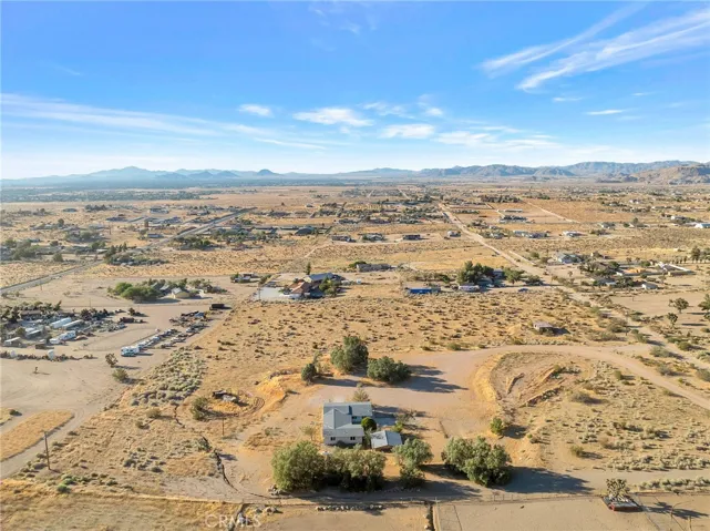 9376 Flora Vista, Apple Valley, California 92308