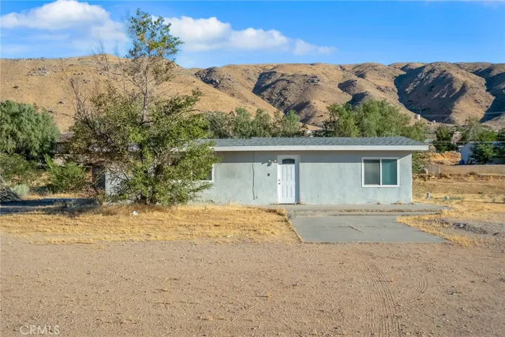 9376 Flora Vista, Apple Valley, California 92308