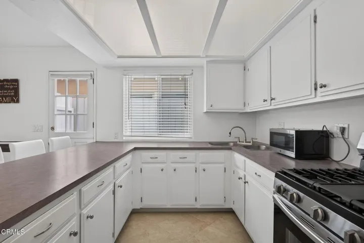 15-web-or-mls-141Pasadena-025