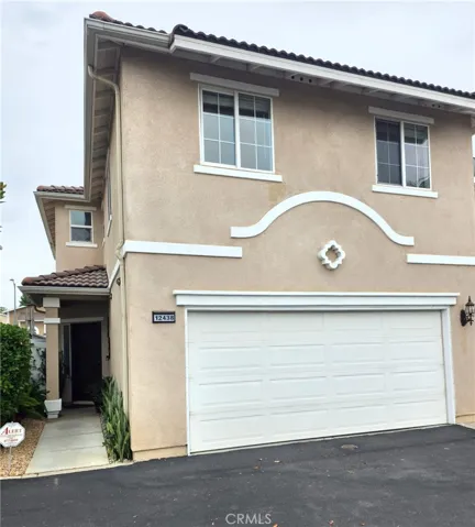 Front view of home