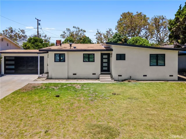 9519 La Reina, Downey, California 90240