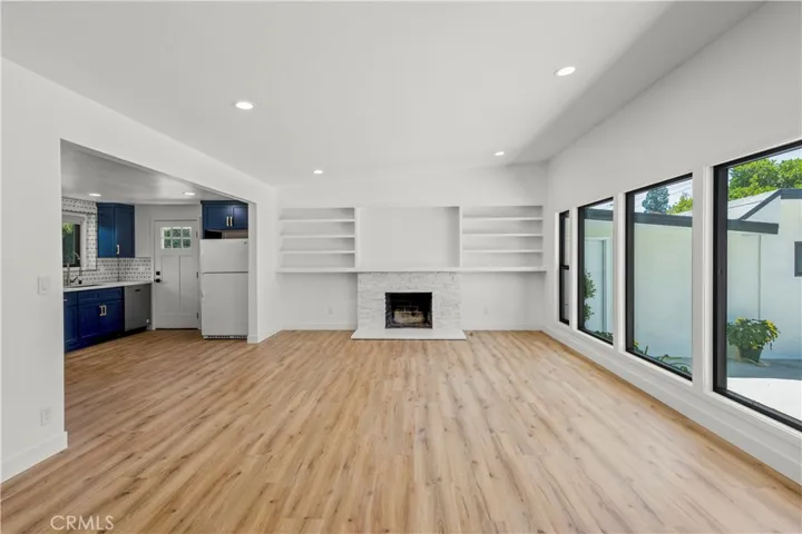 9519 La Reina, Downey, California 90240