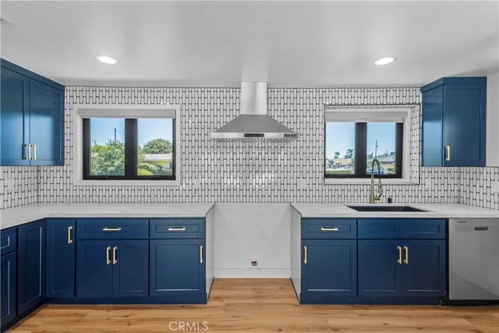 9519 La Reina, Downey, California 90240