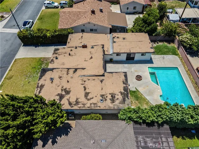 9519 La Reina, Downey, California 90240