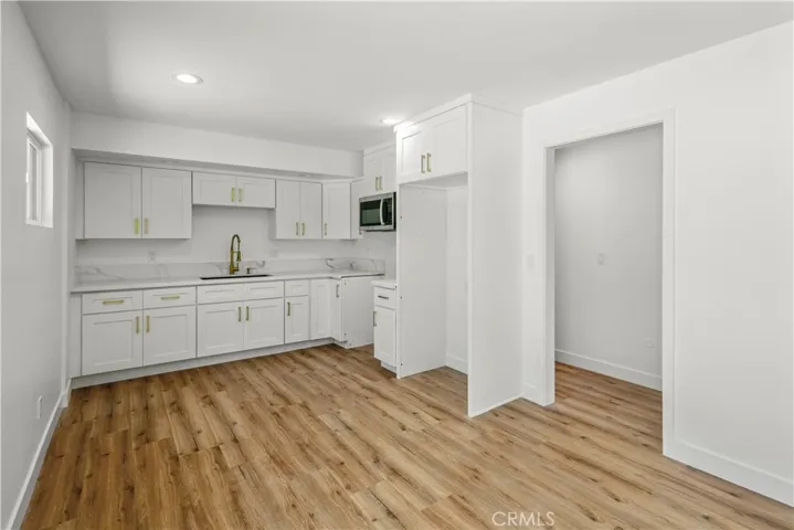 9519 La Reina, Downey, California 90240