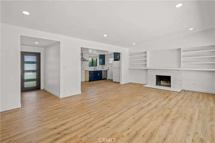 9519 La Reina, Downey, California 90240