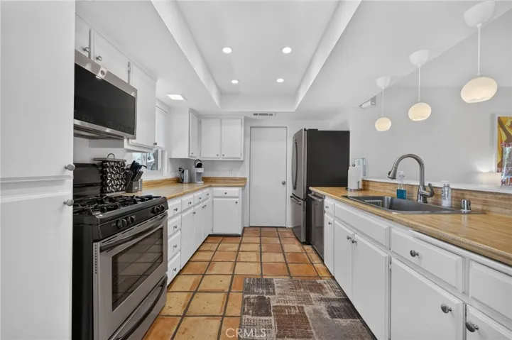 2860 E Ventura Road, Palm Springs, California 92262