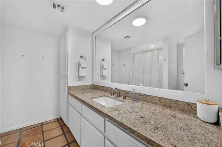 2860 E Ventura Road, Palm Springs, California 92262