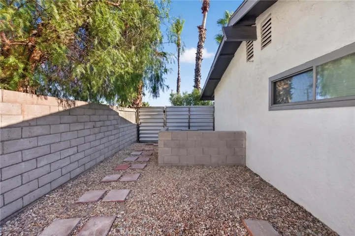 2860 E Ventura Road, Palm Springs, California 92262