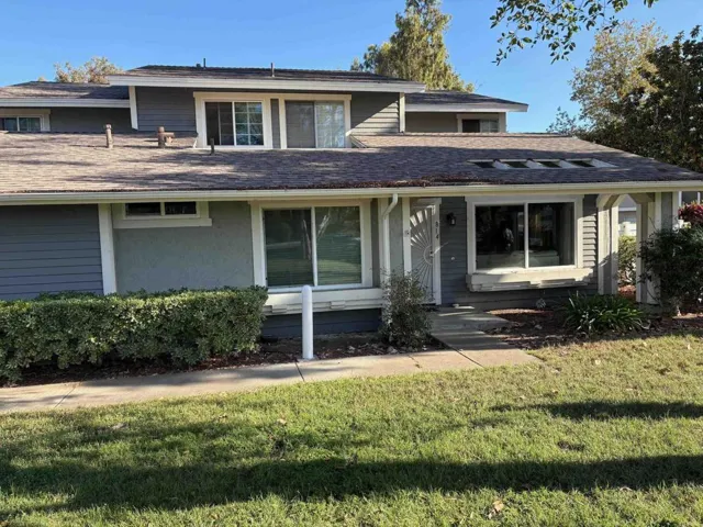 814 Shelter Cove Way, Oceanside, California 92058