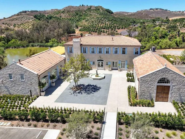 2918 Place De Mouton, Bonsall, California 92003