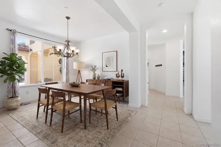 https://zimg.paragon.ice.com/ParagonImages/Property/PA/SDMLS/260014820/34/533/400/4fb90d496f059f3a55264eedb3cd7b7c/3/10ae7a933feb88c56c18348662e88654/260014820-abd3d10d-52bf-4063-9181-98402b0e76dc.JPG