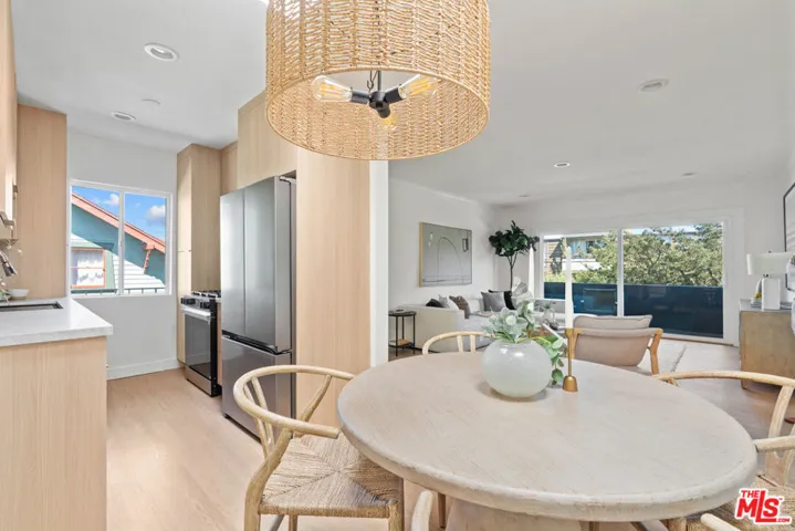 423 Pier Avenue 4, Santa Monica, California 90405