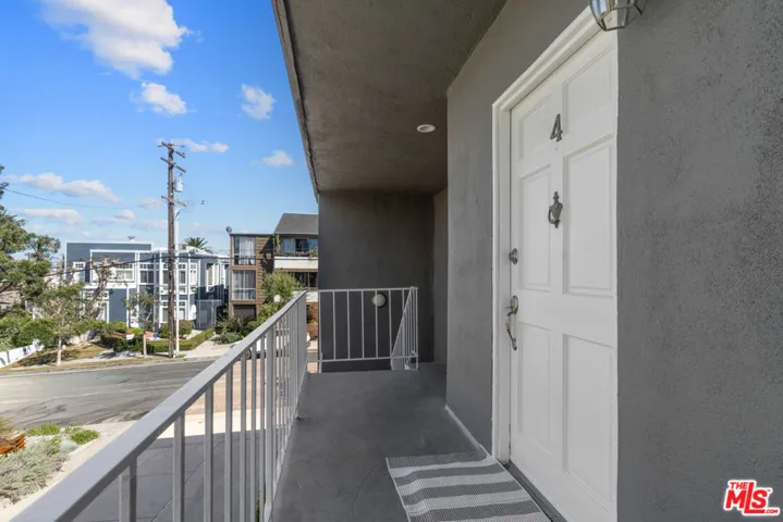 423 Pier Avenue 4, Santa Monica, California 90405