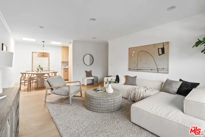 423 Pier Avenue 4, Santa Monica, California 90405