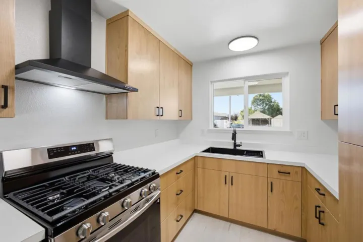 450 Beck Street, Watsonville, California 95076