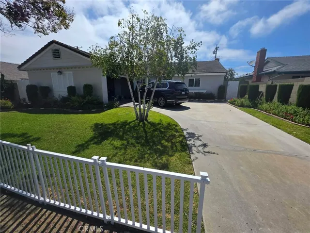 16291 Hawaii Ln, Huntington Beach, California 92649