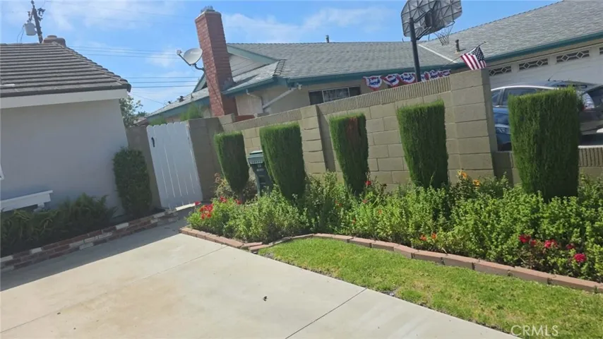 16291 Hawaii Ln, Huntington Beach, California 92649
