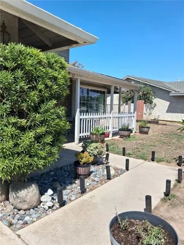 11448 Mojave Drive, Jurupa Valley, California 91752