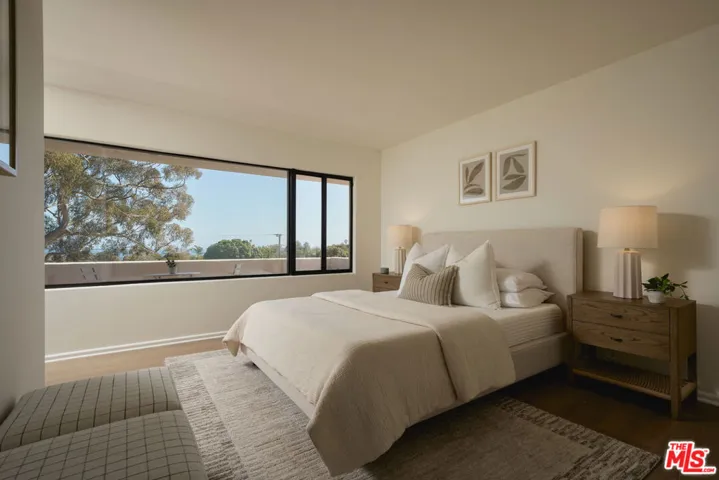 Upstairs Bedroom facing ocean