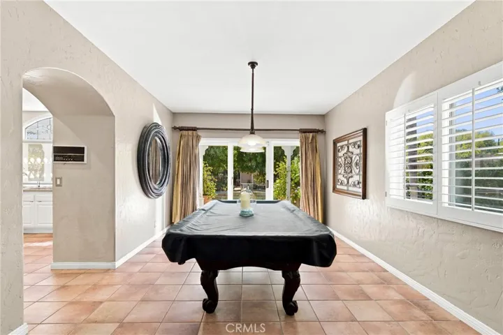 Den, Dining, or sitting room
