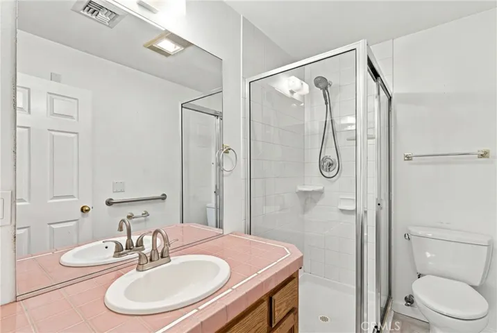 Guest house full bath (plus half bath down stairs)