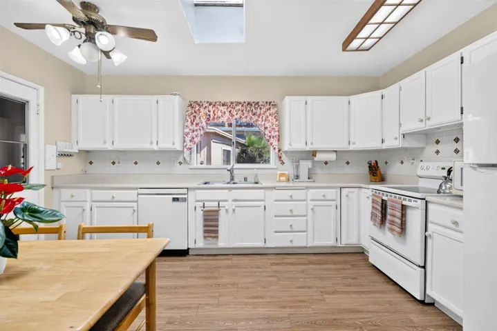 225 North Lane, El Cajon, California 92021