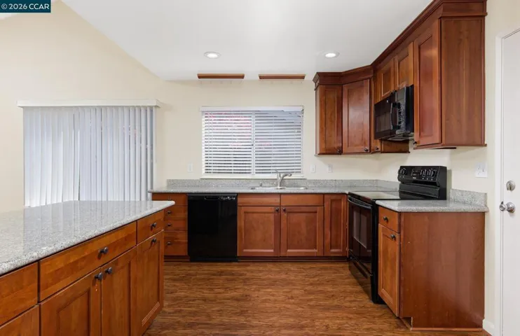 1200 Skyline Dr, Vallejo, California 94591