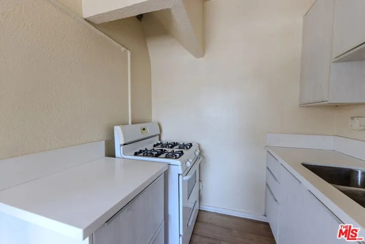 661 Shatto Place 301, Los Angeles, California 90005