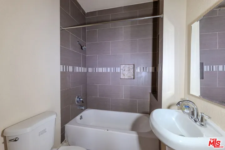 661 Shatto Place 301, Los Angeles, California 90005