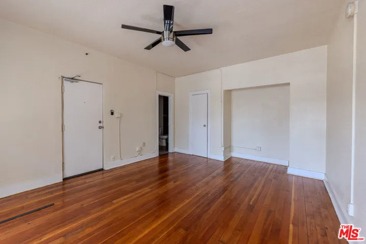 661 Shatto Place 301, Los Angeles, California 90005