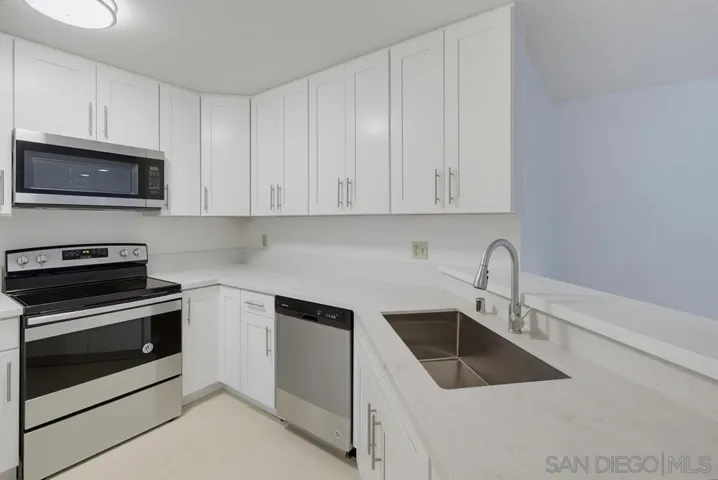 7545 Charmant Dr 1510, San Diego, California 92122